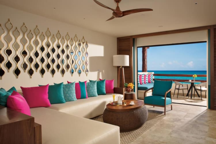 Preffered Club Honeymoon Suite Living Room